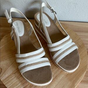 Easy Street Womens Mel Wedge Sandals